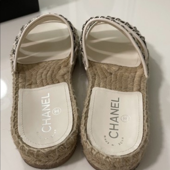 Chanel navy espadrilles - Picture 3 of 7